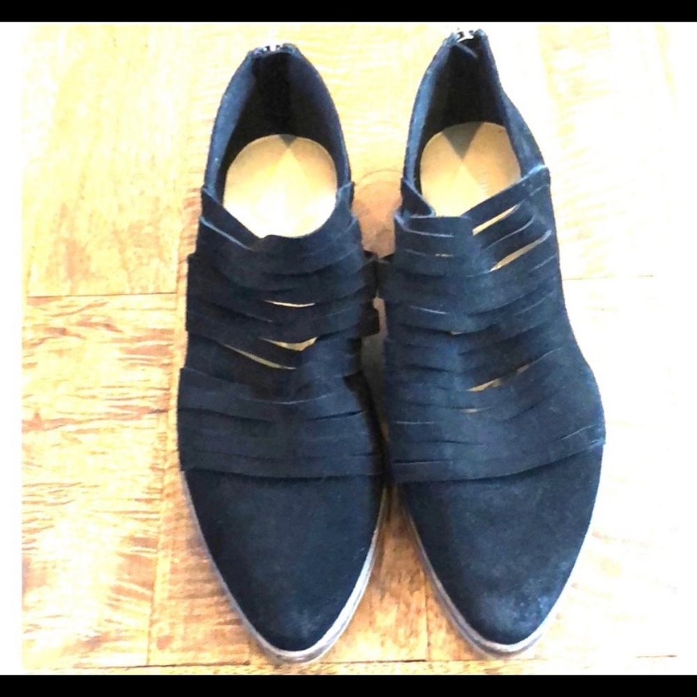 Black ankle booties